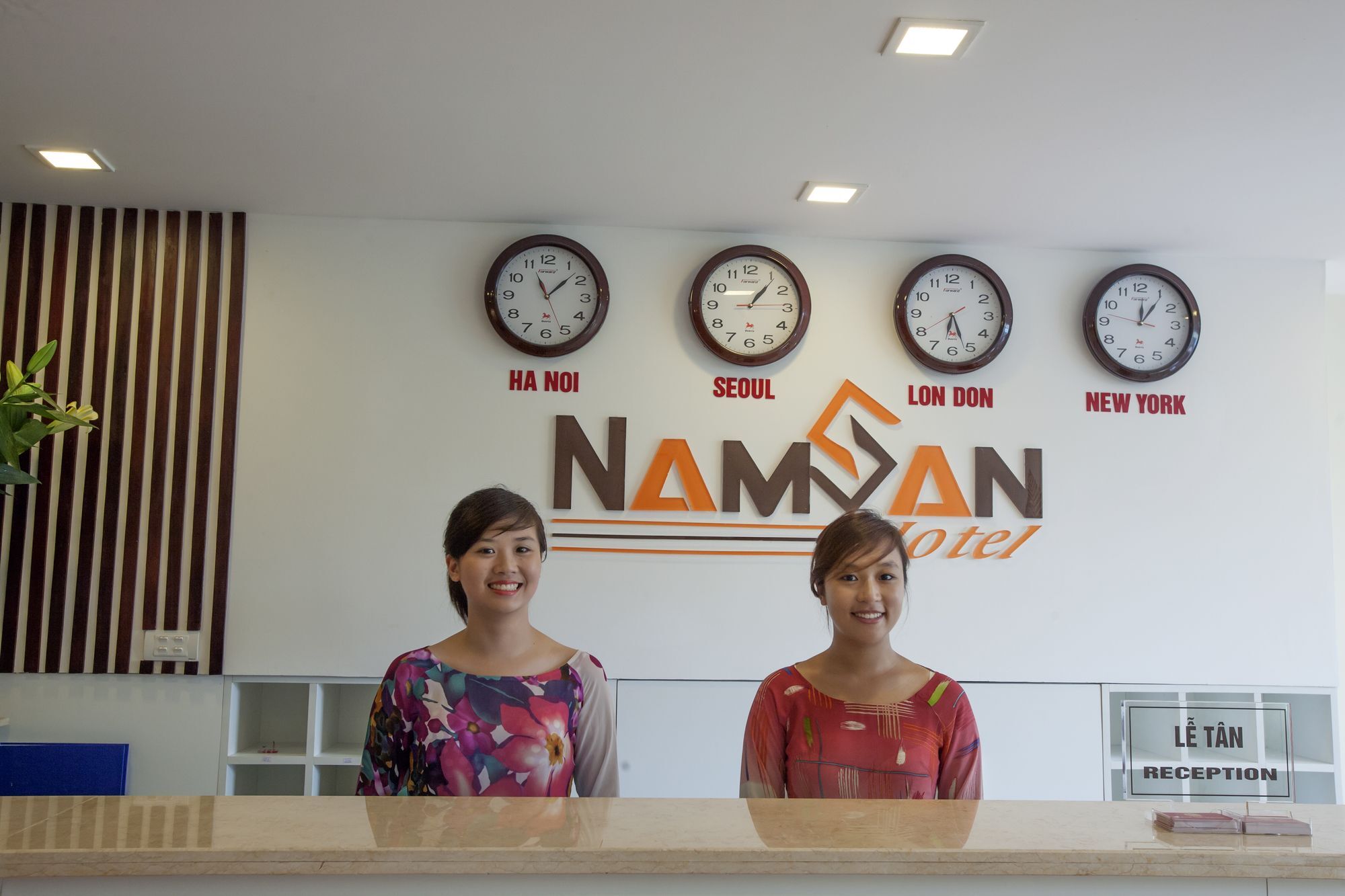 Nam San Hotel 河内 外观 照片